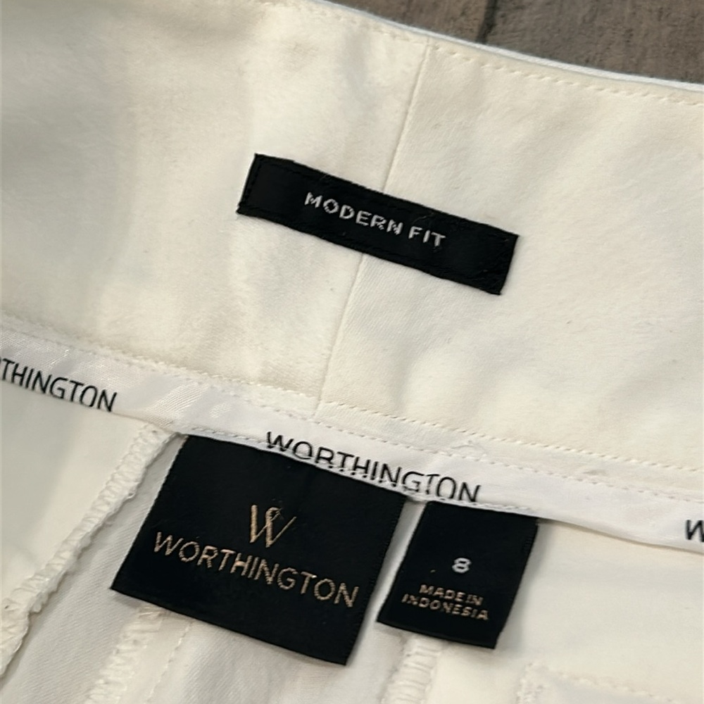 Worthington Modern Fit White Capris Comfortable and Versatile Women's Size 8 - Picture 2 of 10